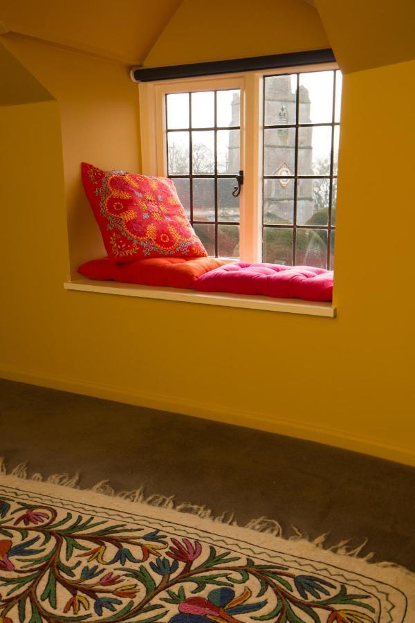 St.Michaels Bistro Bed & Breakfast Painswick Exterior photo